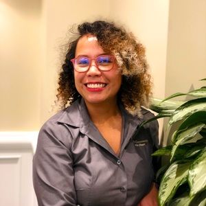 Meet your Posher, Claire